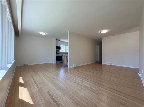 649 Vimy Road, Winnipeg, Manitoba R2Y0T4 .
